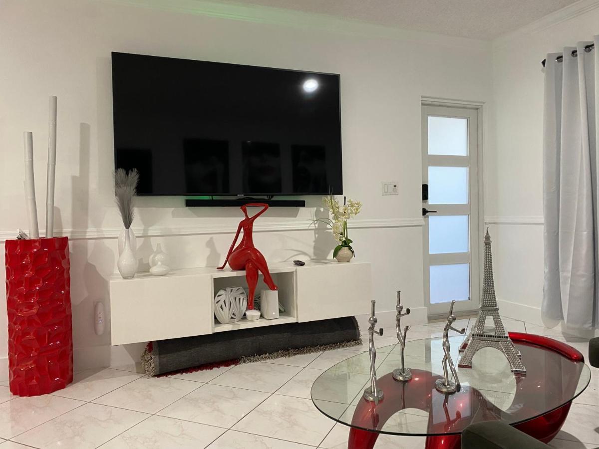 Beautiful House 7 Min From Miami Airport W Free Parking Apartment ภายนอก รูปภาพ