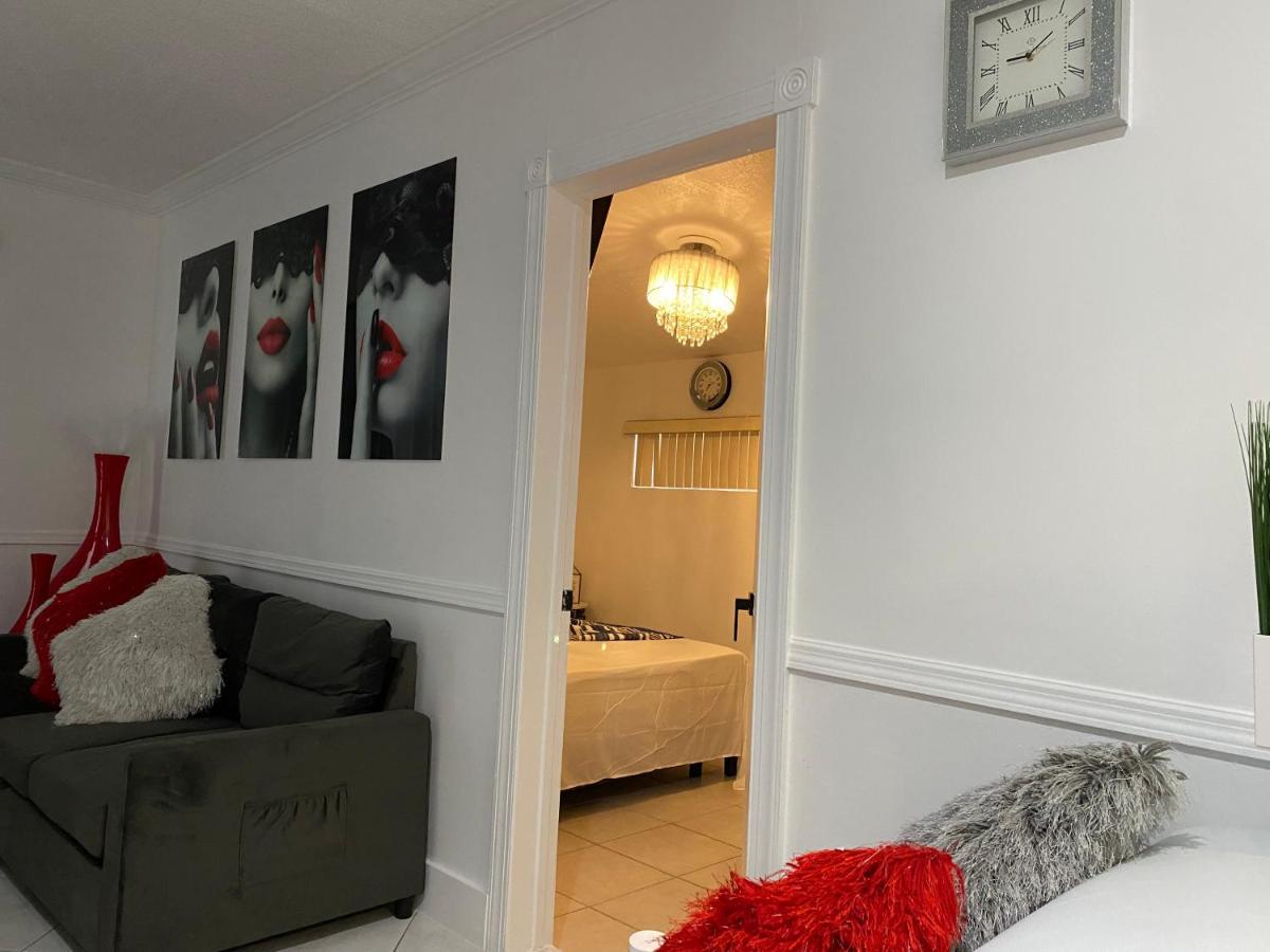 Beautiful House 7 Min From Miami Airport W Free Parking Apartment ภายนอก รูปภาพ